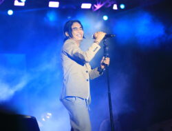 Spektakuler, Penampilan Charly Setia Band Bius Penonton pada Peringatan Hari Jadi ke 74 Kabupaten Kotabaru