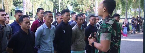 Dandim 1003 Lepas 33 Pemuda Ikuti Seleksi Komcad