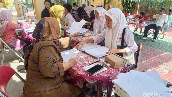Ilustrasi Pendaftaran Peserta Didik Baru (PPDB) 2024. (Foto: Detik Jateng)