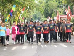 Ribuan Warga Antusias Ikuti Fun Walk 5-Pi Polres HSS dengan Undian Berhadiah