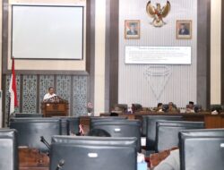 Jawaban Bupati Banjar atas Pemandangan Umum Fraksi Tentang Raperda RPJPD 2025-2045