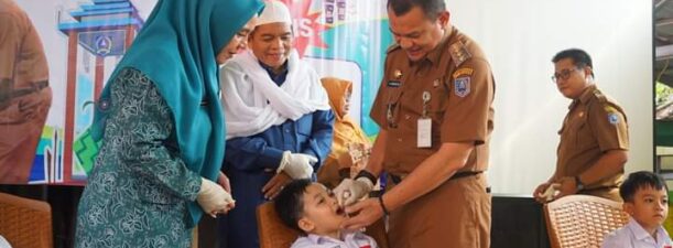 Pj Bupati Canangkan Pekan Imunisasi Nasional Polio di HSS
