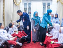 Aditya dan Vivi Zubedi Lawan Polio di Banjarbaru