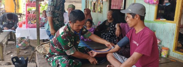 Satgas TMMD Kodim HSS Sambangi Warga, Layani Pemeriksaan Kesehatan Gratis