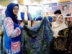 Tampil di Kriyanusa 2024, Dekranasda Kota Banjarbaru Dilirik Berbagai Daerah