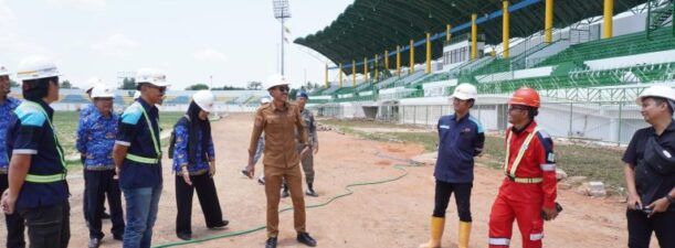 Saidi Mansyur Tinjau Progres Renovasi Stadion Demang Lehman