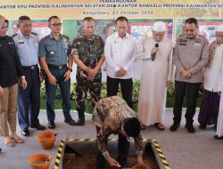 Supian HK Hadiri Peletakan Batu Pertama Kantor KPU dan Bawaslu Kalsel