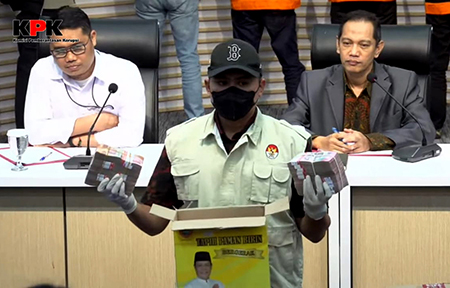 Konferensi pers yang berlangsung di kantor KPK. (Sumber Foto: Youtube KPK)