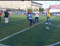 Kadinkes Kabupaten Banjar Membuka Turnamen Minisoccer Dinkes Banjar Cup 2024