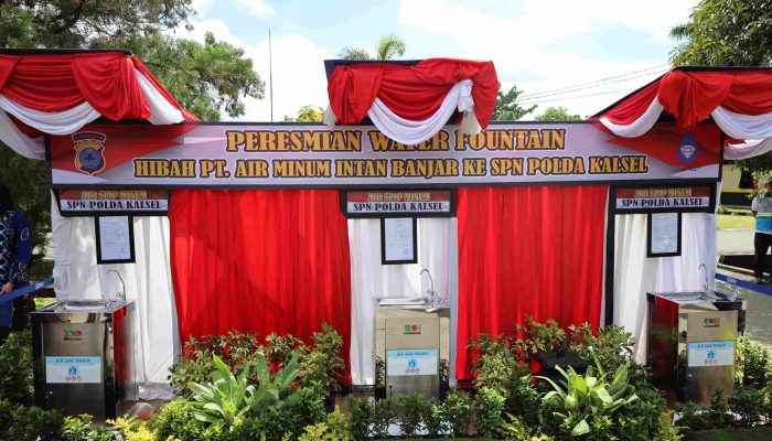 Hibah dari PTAM Intan Banjar, Irjen Pol Rosyanto Yudha Hermawan Resmikan Water Fountain SPN Polda Kalsel