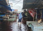 Dampak Banjir Dialami Pasar Gambut dan Sungai Tabuk