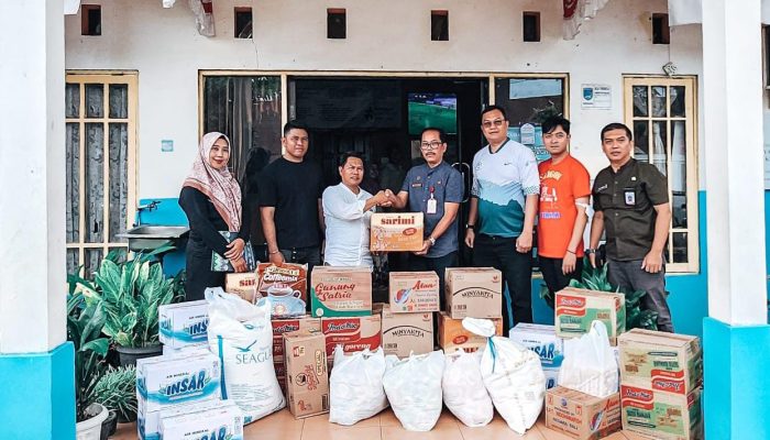 Ringankan Warga Terdampak Banjir, Dinas PMD Kabupaten Banjar Salurkan Bantuan di Kecamatan Astambul