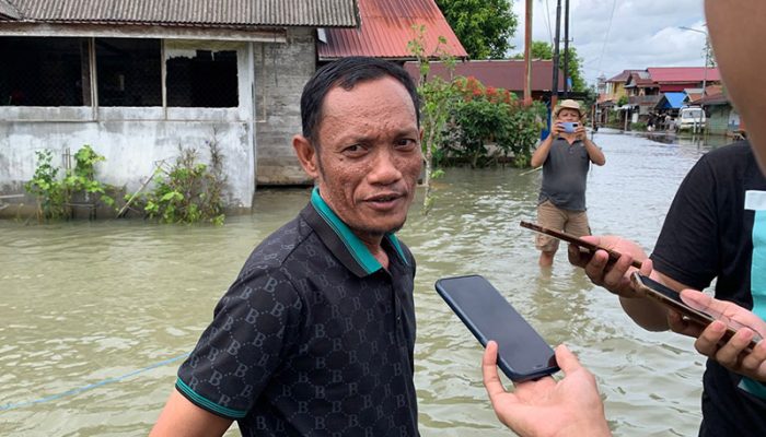 Banjir Lumpuhkan Aktivitas Warga Desa Kelampayan Tengah, Ratusan Rumah Terendam