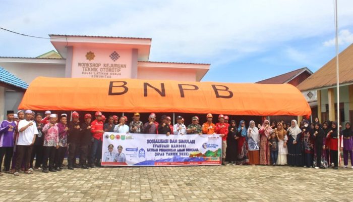Peringati Hari Kesiapsiagaan Bencana, Pemkab Tanbu Gelar Sosialisasi SPAB di Ponpes Al-Asmaul Husna