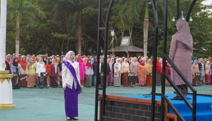Semangat Kartini di Tanah Bumbu, Upacara Peringatannya dengan Petugas Perempuan