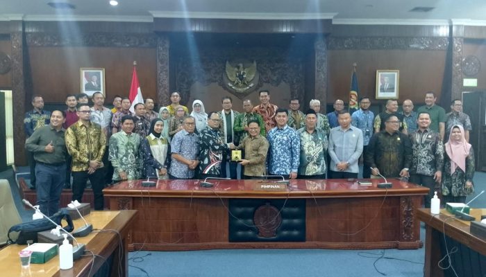 Bahas LKPj dan Pertumbuhan Ekonomi, Pansus II DPRD Kalsel Kunjungan Kerja ke DPRD DIY