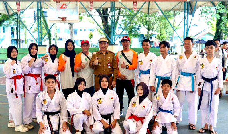 Pemerintah Kabupaten (Pemkab) Tapin secara resmi membuka kegiatan Seleksi Atlet Pekan Olahraga Pelajar Daerah (POPDA) Tahun 2025 yang digelar di Banjarmasin pada Mei 2025.