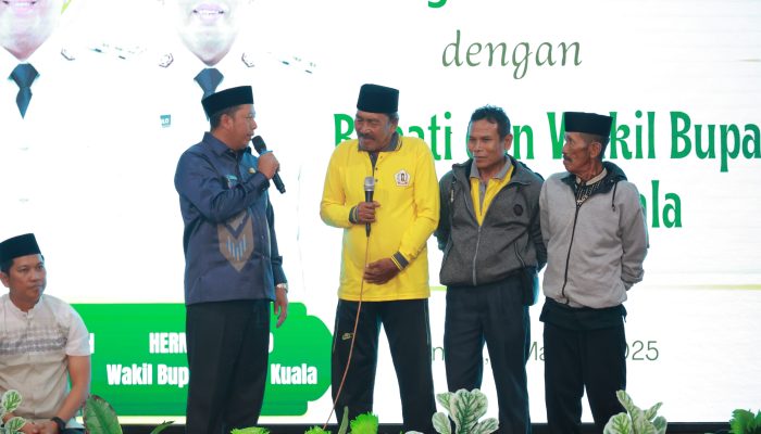 Bupati dan Wakil Bupati Batola Berjanji Lebih Perhatikan Petugas Kebersihan