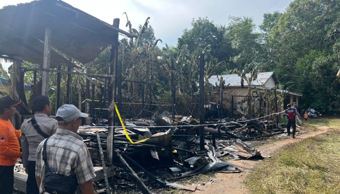 Ditinggal ke Sawah, Satu Rumah di Kelurahan Bangkal Ludes Terbakar
