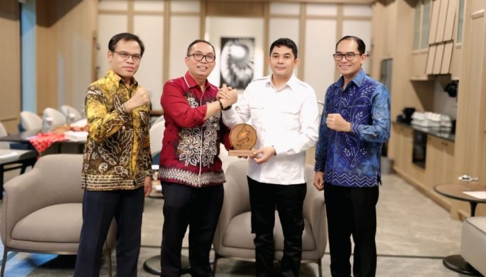 Bupati Andi Rudi Latif Terima Audiensi Dewan Komisaris Bank Kalsel