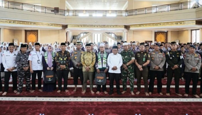 Wabup Tanah Bumbu Lepas 196 Jamaah Calon Haji
