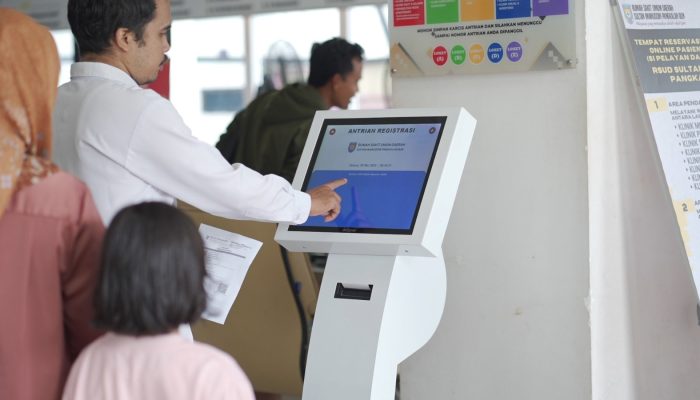Listrik Tetap Menyala Meski Dilakukan Pemeliharaan, RSUD Sultan Imanuddin Pangkalan Bun Apresiasi Kinerja PLN