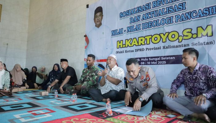 Kartoyo Ajak Warga Desa Banjar Baru Daha Selatan Amalkan Pancasila