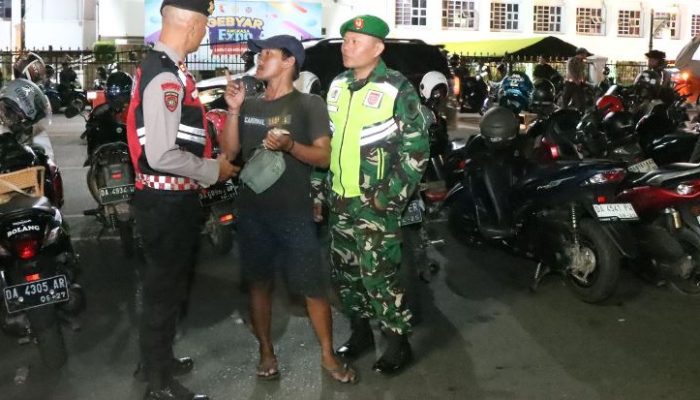 Operasi Sikat Intan 2025: Polres Banjarbaru Gencarkan Patroli Gabungan Jaga Kamtibmas