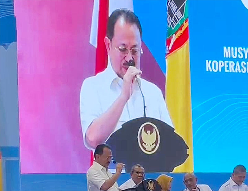 Anggota DPR RI Daerah Pemilihan Kalsel I, Pangeran Khairul Saleh dalam sambutan Peluncuran dan Dialog Percepatan Pembentukan Koperasi Desa/Kelurahan Merah Putih. (Foto: Koranbanjar.net)