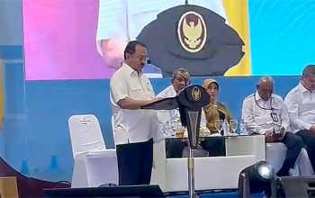 Pangeran Khairul Saleh saat memberikan pemikiran tentang manfaat besar pembentukan koperasi merah putih di Indonesia lebih khususnya untuk Kalimantan Selatan, Rabu (21/5/2025). (Foto: Koranbanjar.net)