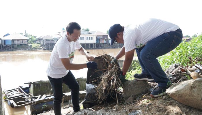 Gerakan Zero Waste Warriors-Clean Up, Bersih-bersih Kampung Jadi Aksi Nyata PLN untuk Rakyat