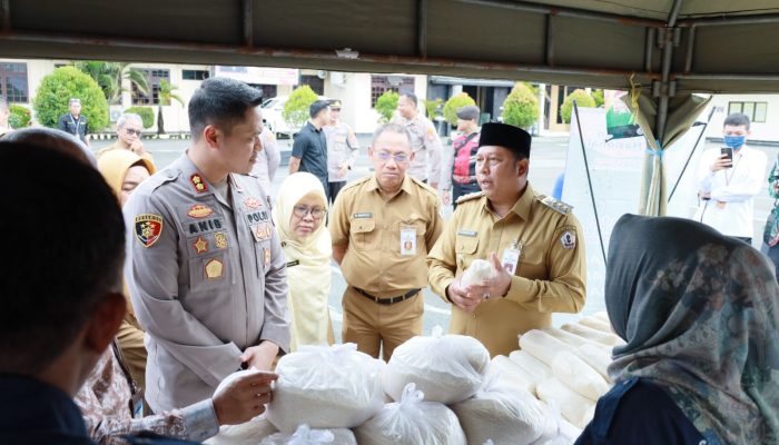 Sinergi Pemkab Batola dan Polres Batola Gelar Gerakan Pangan Murah Jelang Idul Adha 1446 H