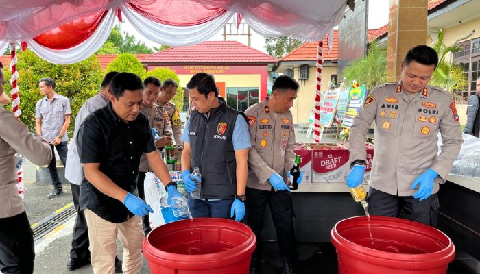 Ratusan Alkohol 95 Persen Dimusnahkan Polres Batola