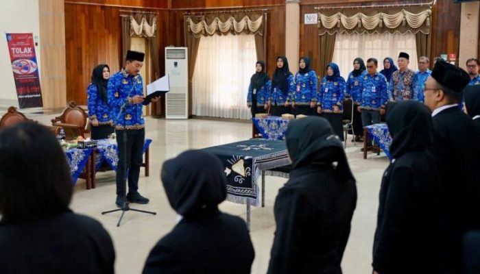 Bupati Banjar Melantik 64 Kepala Sekolah