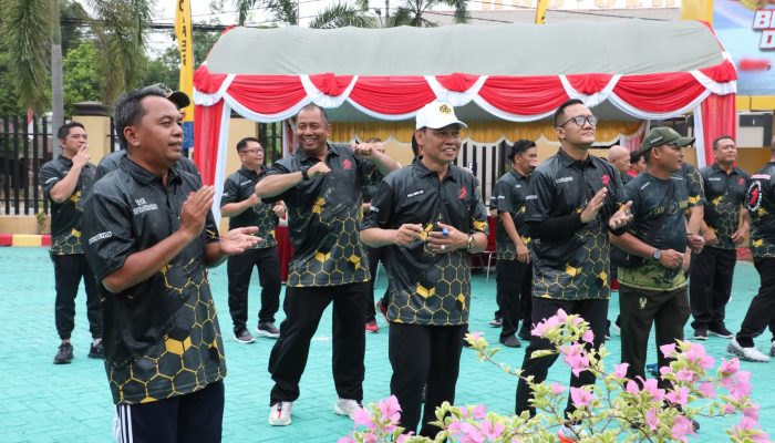 Meriahkan Hari Bhayangkara, Polres HSS Olahraga Bersama Pererat Silaturahmi