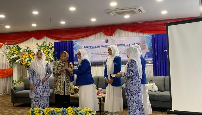 Ketua GOW HSS Buka Rakercab III IWAPI
