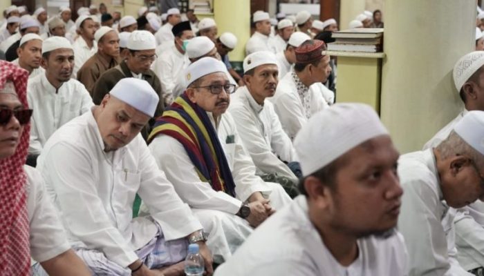 Wakil Bupati Banjar Menghadiri Haul ke-70 Al-Qutb Habib Abu Bakar Assegaf