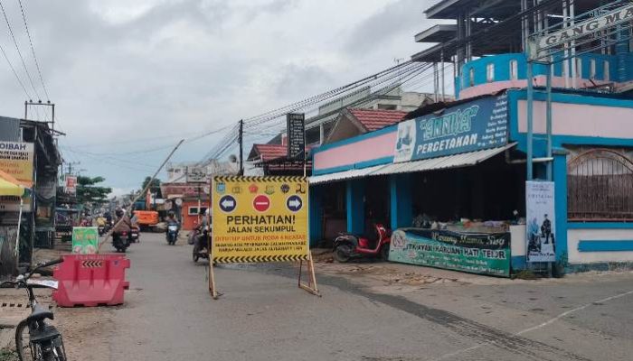 Tahap Awal Rekonstruksi Jalan di Kawasan Sekumpul
