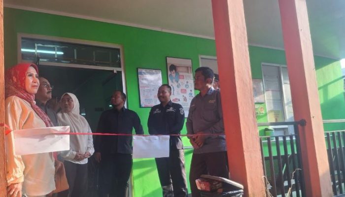 Wakil Rakyat Kabupaten Banjar Meninjau Puskesmas Aluh Aluh yang Ambruk