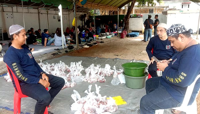 Suasana Iduladha di Lingkungan Baramarta, Penuh Kekeluargaan dan Bagikan Daging Kurban 450 Bungkus