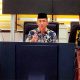 Wali Kota Balikpapan, Dr H. Rahmad Mas’ud, SE, ME didampingi Kepala Dinas Pendidikan dan Kebudayaan (Disdikbud) Kota Balikpapan, Irfan Taufik saat memberikan arahan pada Rapat Kordinasi Kepala Sekolah Program Adiwiayata Tahun 2025, di Ruang Rapat Satu Pemkot Balikpapan, Minggu (6/7/2025).