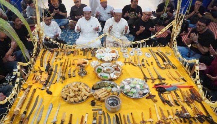 Komunitas Wasaka Boemi Putera Menggelar Tradisi Atur Dahar