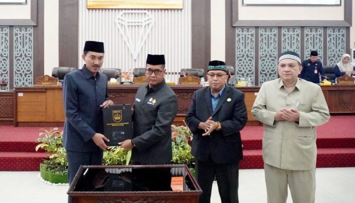 DPRD Kabupaten Banjar Setuju Tiga Raperda Strategis Menjadi Perda