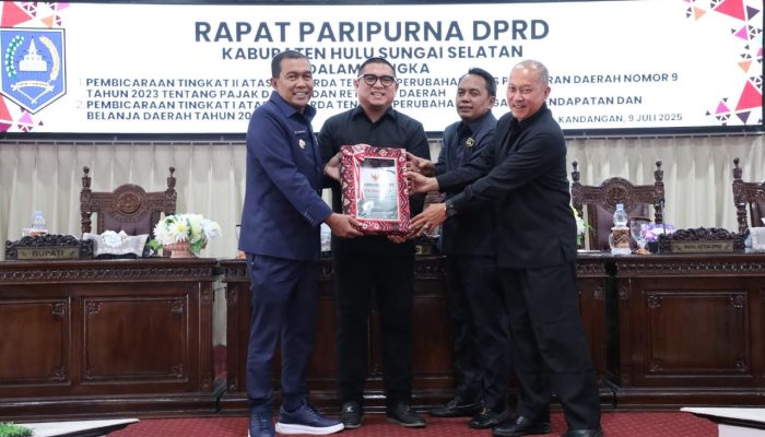 Ditarget Naik 7,44 Persen, Bupati HSS Sampaikan Ranperda Perubahan APBD 2025