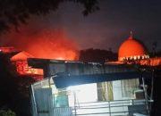 Musibah kebakaran yang terjadi di kawasan pemukiman padat penduduk di Jalan Blora 2, RT 24, Kelurahan Klandasan Ulu, Balikpapan Kota, Kaltim, Selasa (1/7/2025).