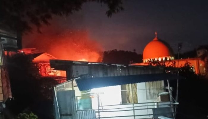 Dua Rumah di Jalan Blora Balikpapan Ludes Terbakar   
